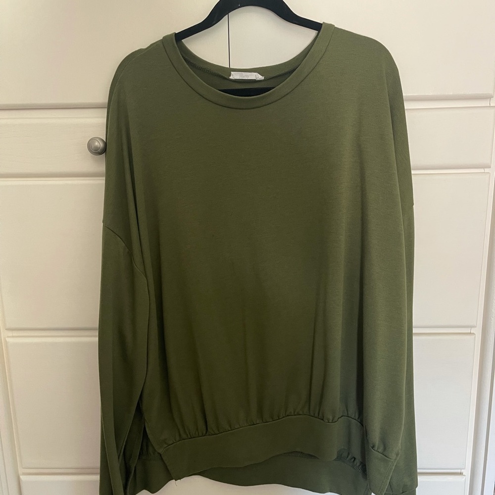 Green Long Sleeve Top